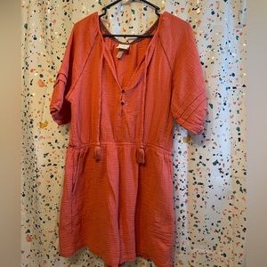 NWOT Knox Rose short sleeve romper with pockets
